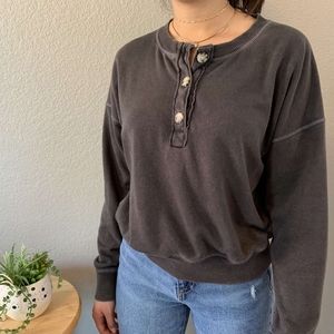 Half button cropped sweatshirt
